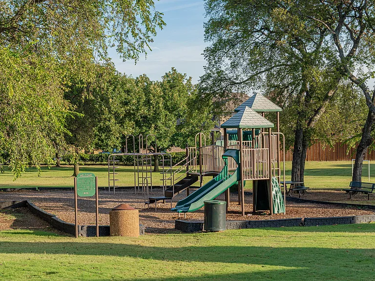 11085 Prescott Dr — Photo 30