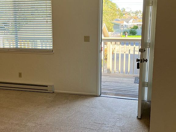 3rd image of 2655 Mar Vista Dr APT F