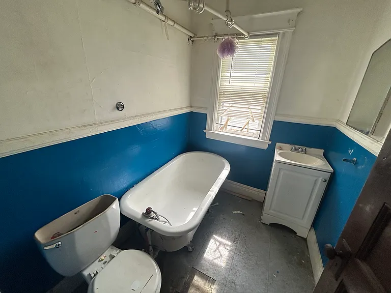 4 New York St #2 — Photo 9
