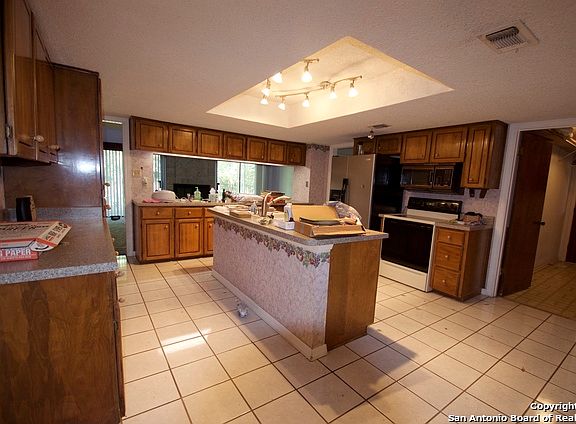 2nd image of 14814 Canonero St