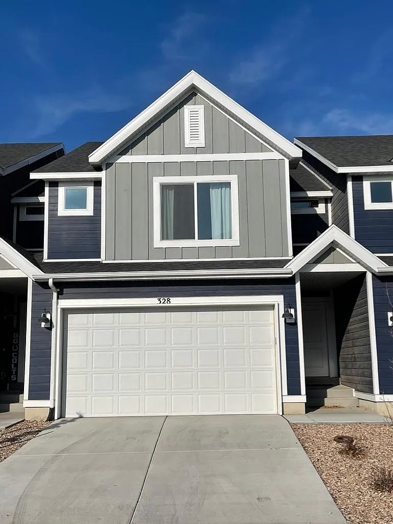 328 E Wren Hill Ln — Photo 1