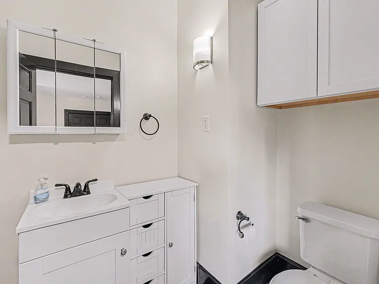 335 Crescent St NE #2 — Photo 22