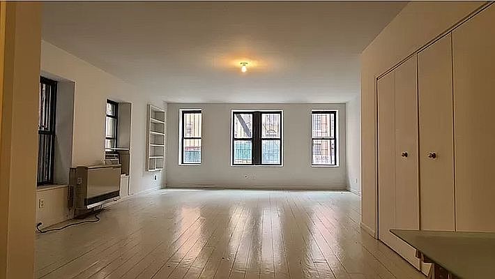 1st image of 27 Ludlow St #1