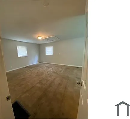 4 bed, $1,300 — Photo 1