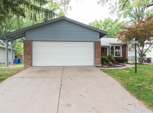 3225 Greenway Chase Dr, Florissant, MO 63031