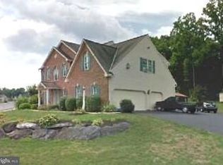 169 Swedesford Ln, Millersville, PA 17551