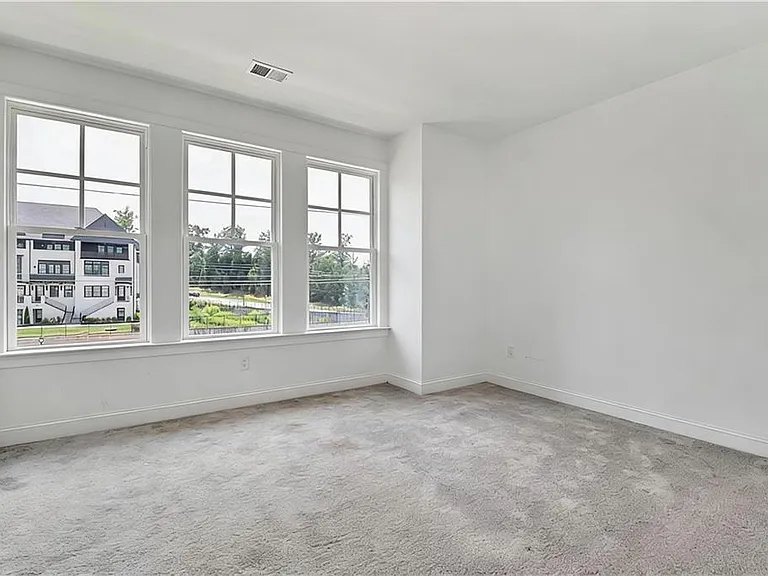 6562 Beacon Dr — Photo 12