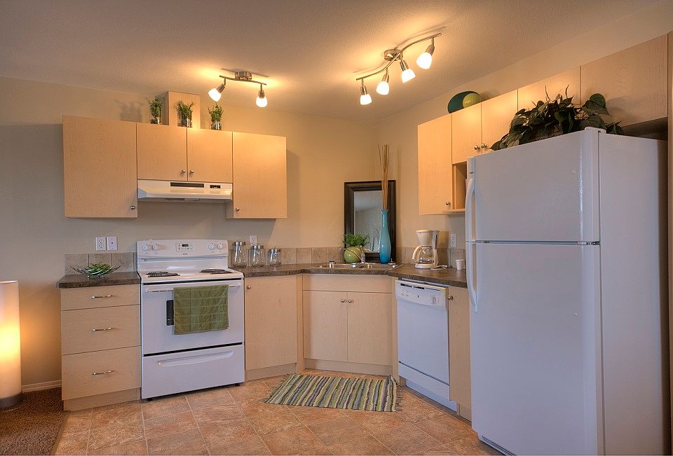 1 Kitchen 2_05272016