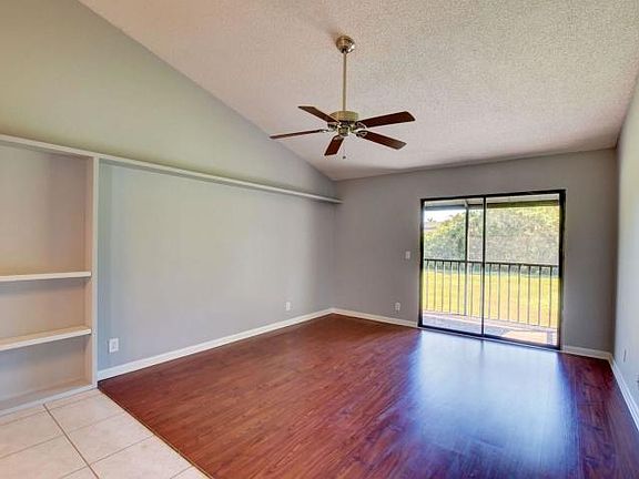 3rd image of 2525 SW 22nd Ave APT 202