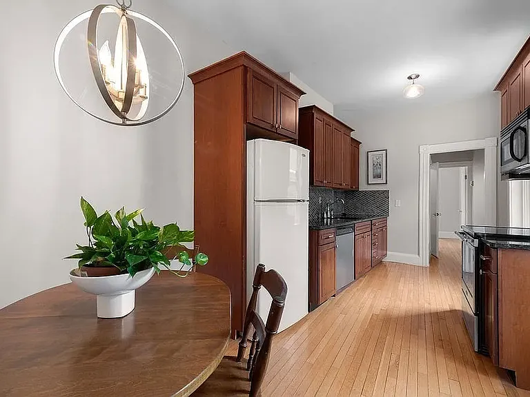 592 Columbus Ave — Photo 15