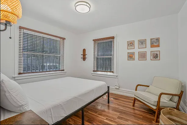 1723 Julian Ave — Photo 6