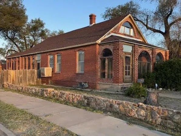 1902 Spruce St, Pueblo, CO 81004