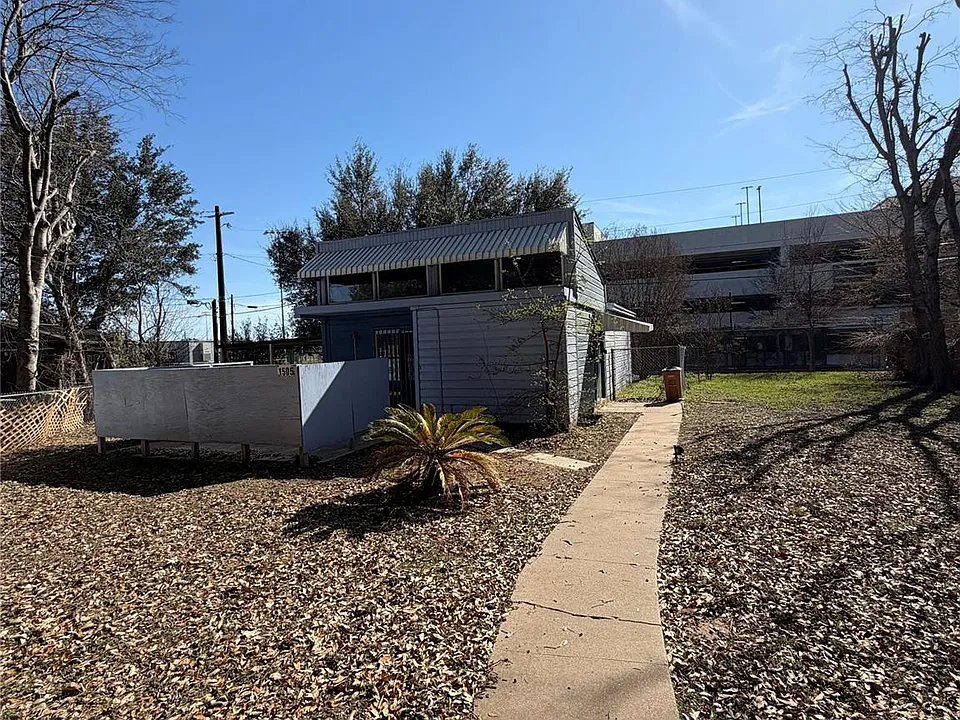 1505 Robert Weaver Ave
