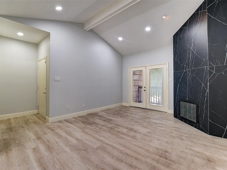 11711 Memorial Dr #534 — Photo 2