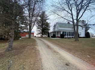 5680 Walker Rd, Marlette, MI 48453