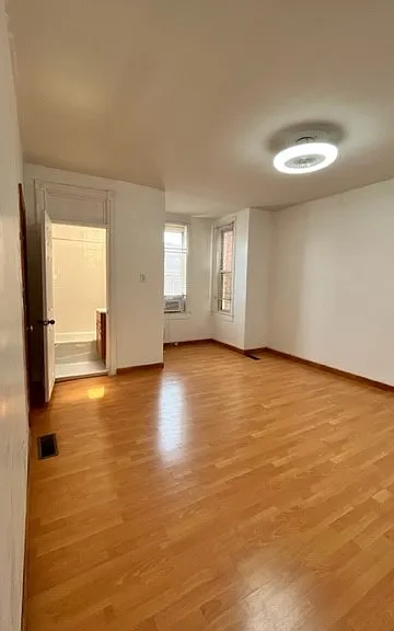 210 Florida Ave NW #2 — Photo 4