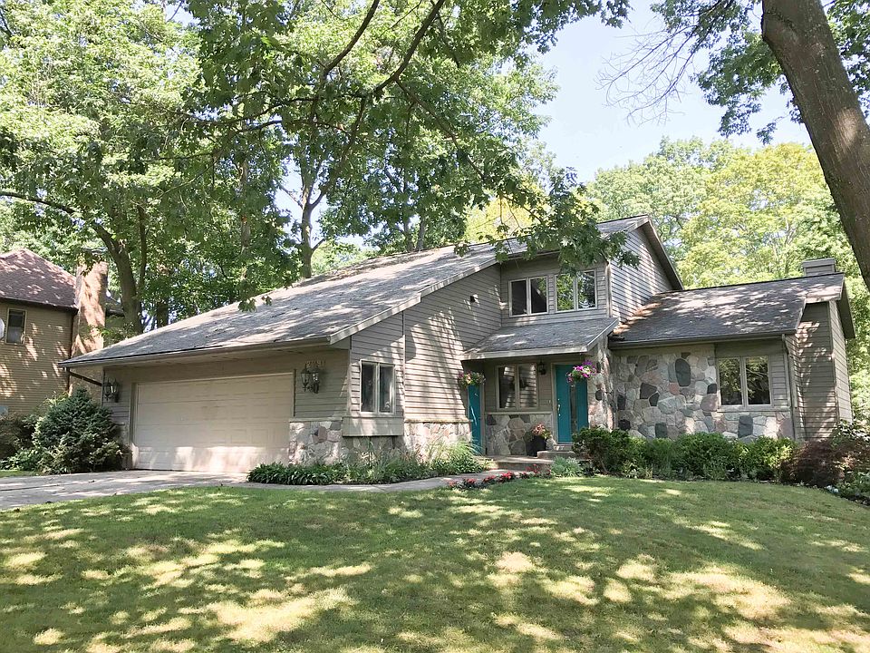 2281 Ridgefield Dr NE Grand Rapids MI 49505 Zillow