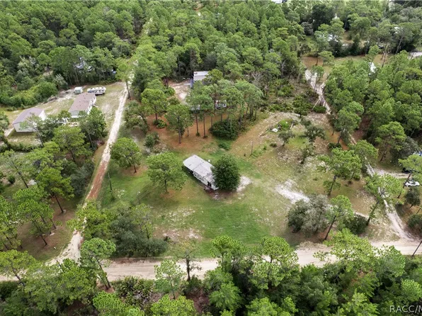 8230 W Sandy Ridge Ct, Crystal River, FL 34428