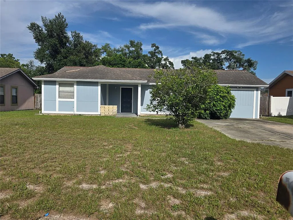 3 bed, 2.0 bath, 1257 sqft, $1,950 — Photo 2