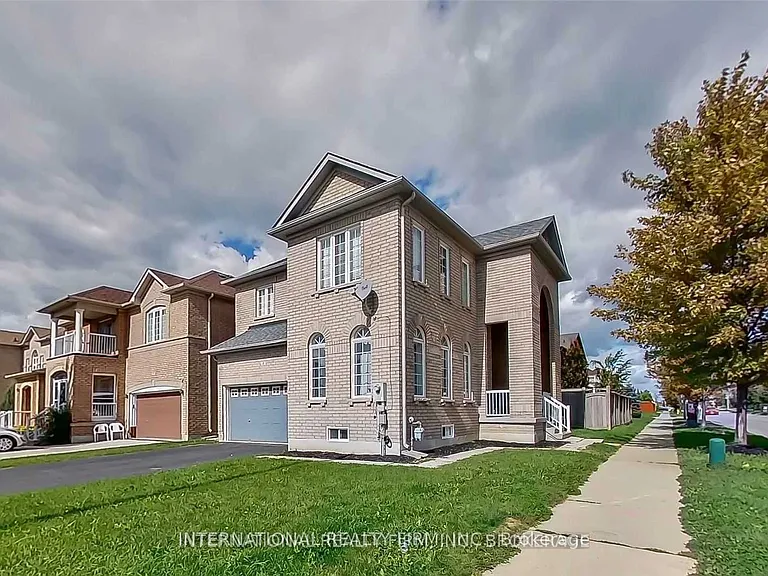 2 Dolce Cres — Photo 3