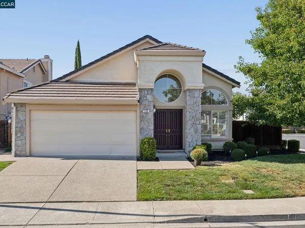 300 Fiddle Creek Pl, San Ramon, CA 94582
