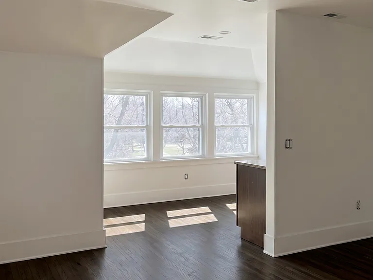77 Colonial Cir #3 — Photo 2