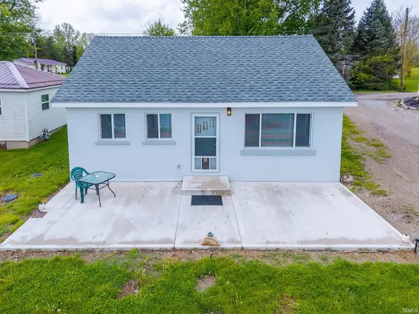 8727 S South Hill Dr, Silver Lake, IN 46982