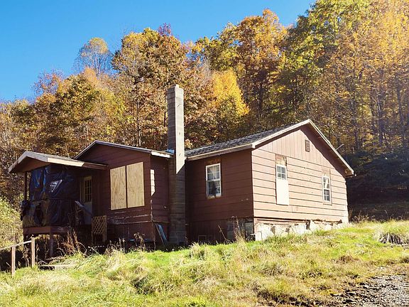 5th image of 152 Maxine Ln