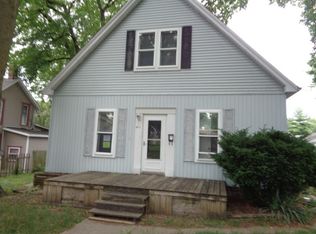 411 Chestnut St, Pekin, IL 61554