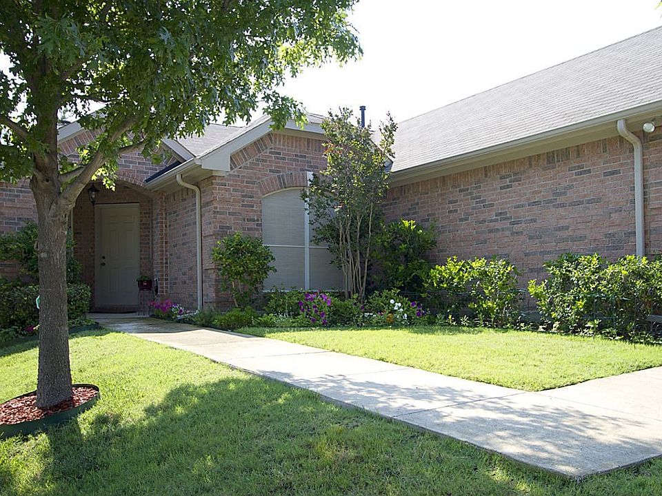 1st image of 7917 Vista Hill Ln