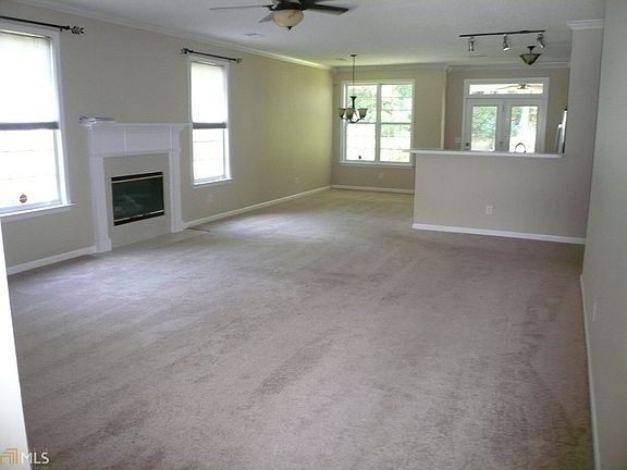 3rd image of 57 Garden Grv