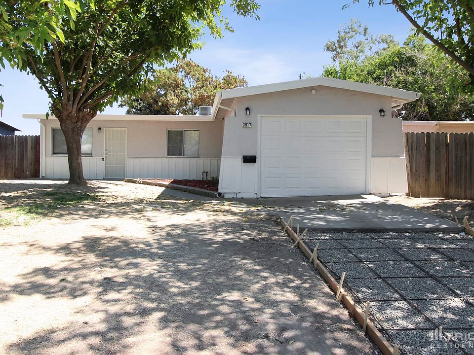 1st image of 3913 Moonbeam Dr