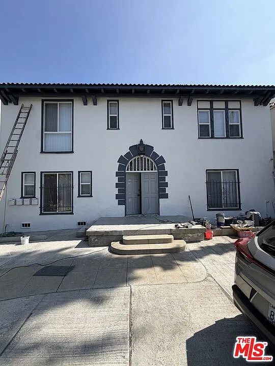 926 S Mariposa Ave