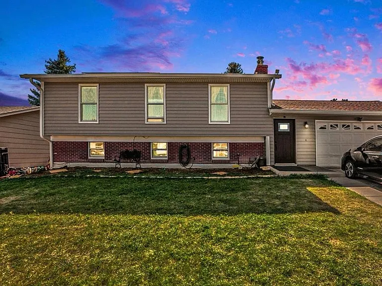 17850 E Gunnison Pl — Photo 1