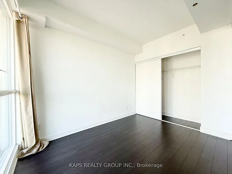 290 Adelaide St W #2106 — Photo 23