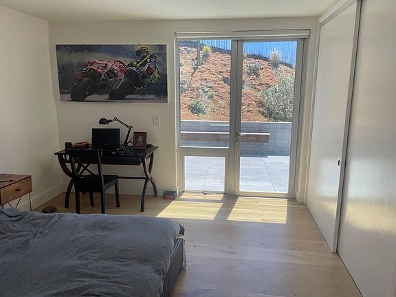 5th image of 1409 Hudson Ave