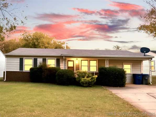 2114 W 45th Pl, Tulsa, OK 74107