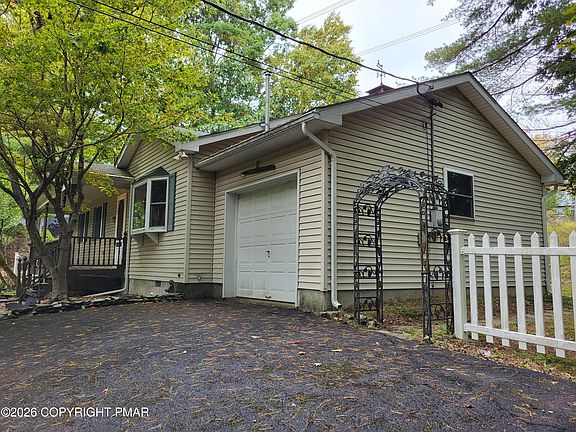 2nd image of 141 Manchester Dr