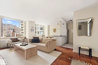 2373 Broadway, #510/509