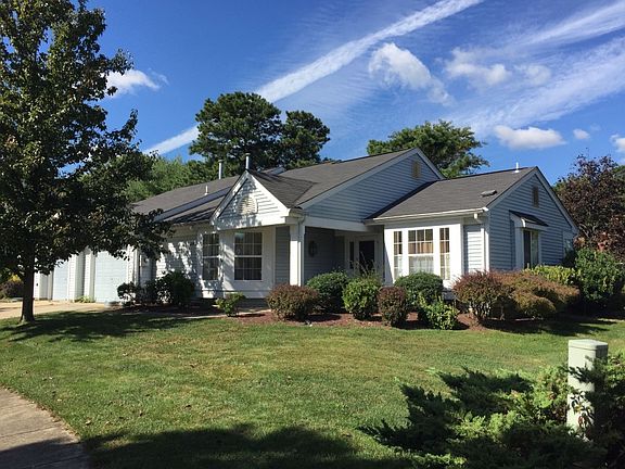 4th image of 1226A Thornbury Ln