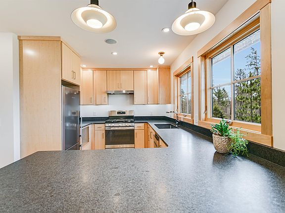 5th image of 64070 Bradfield Rd