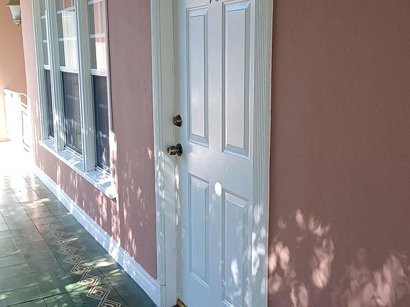 Apt #18 upper entryway.