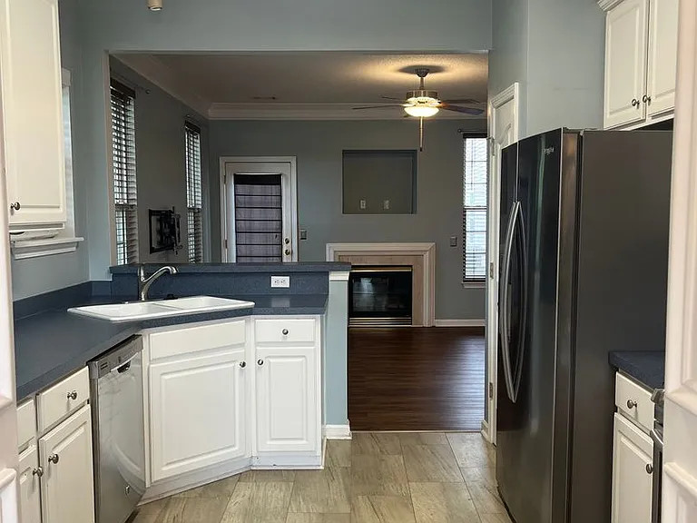 127 Cirrus Ct — Photo 3