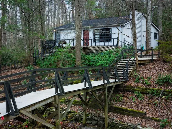 147 Lail Ln, Townsend, TN 37882