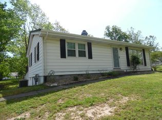 106 N 42nd St, Mount Vernon, IL 62864