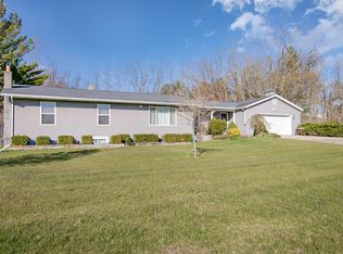 3806 E Shore Dr, Stanton, MI 48888