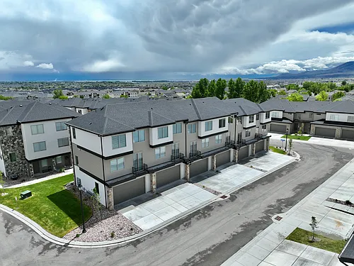 2046 N Harvest Village Ln Photo 1