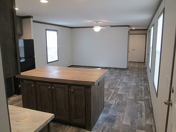 4th image of 1139 Lincoln Ave Lot 34