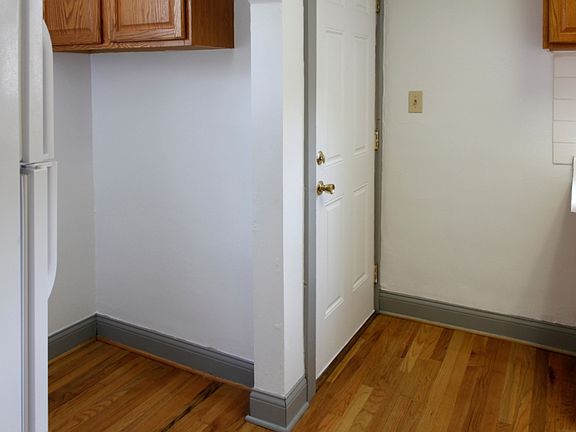 4th image of 1548-1550 Hunter Ave