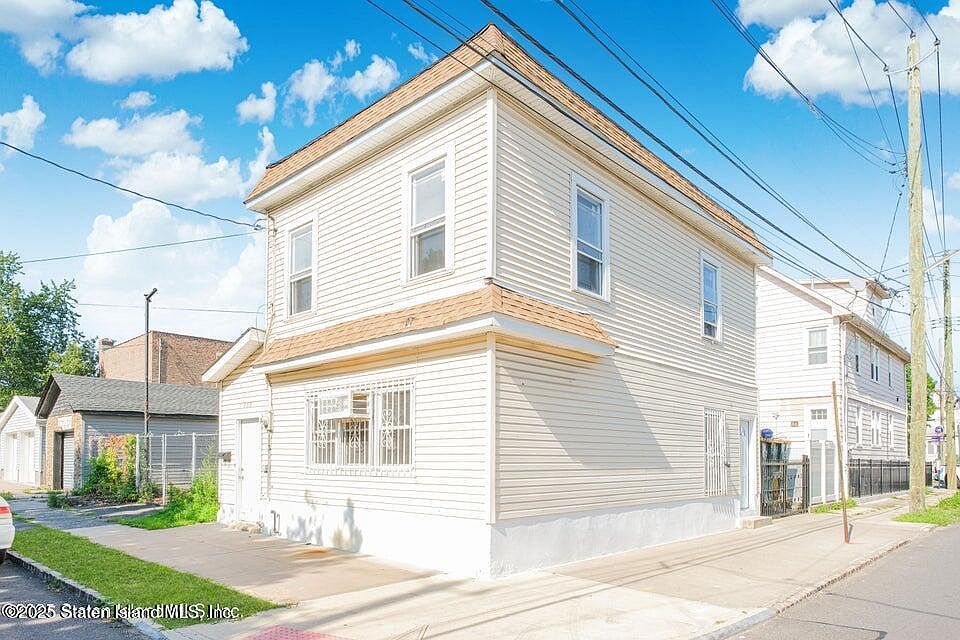 1st image of 155 De Hart Ave